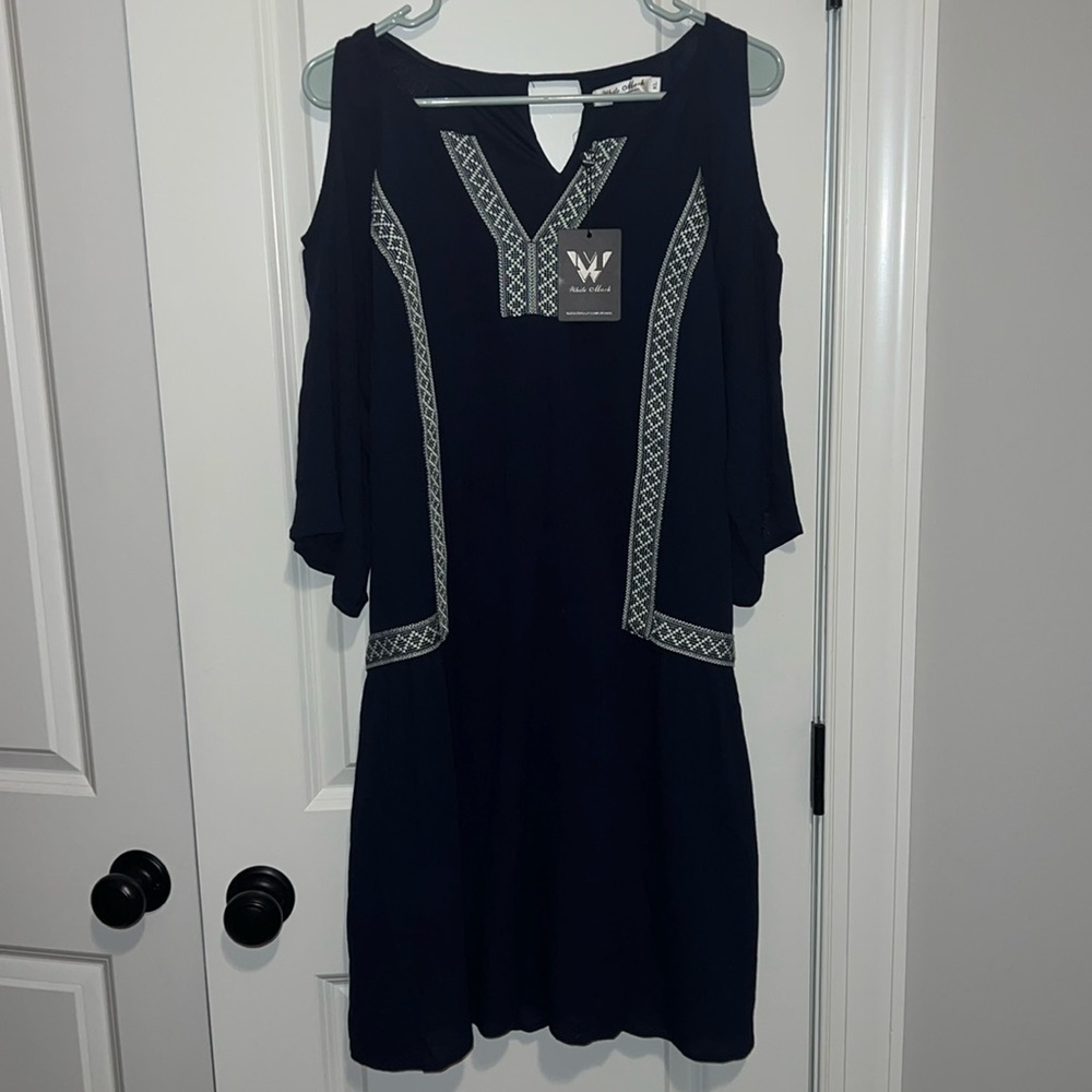 White Mark Navy V neck Cold Shoulder lined Dress NWT size XL w keyhole in back